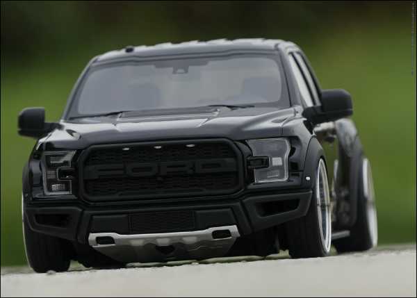 1:18 Tuning Ford F150 RAPTOR "BLACK BEAST EDITION" mit 24 Zoll BBS UNIKAT FELGEN